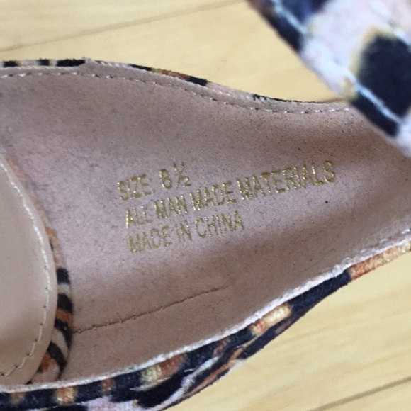 LULUS Leopard Print Chunky Open Toe Heels. Women’s size 8.5 - Picture 9 of 14